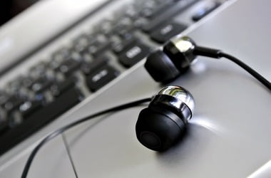 How to troubleshoot USB headset not working on Windows 10?
